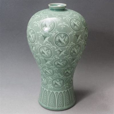 Die Goryeo-Vase! Ein Meisterwerk der Celadon-Keramik aus dem 9. Jahrhundert